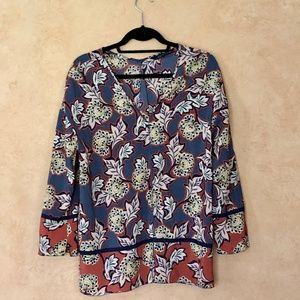 Floral top with 2 tone band at hem and sleeves
